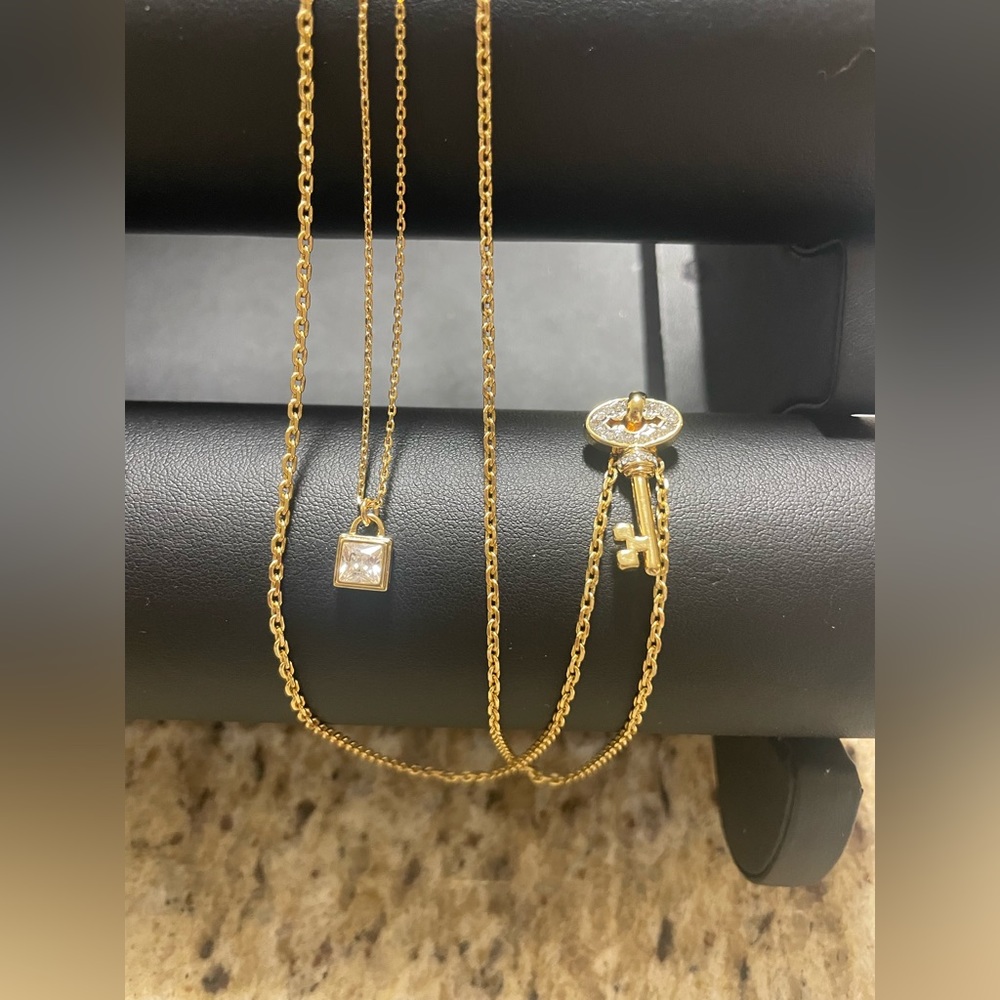 Juicy Couture two layer necklace